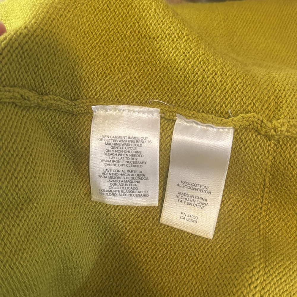 Like new! Anne Klein LG Button Cardigan - Picture 9 of 9